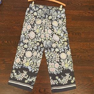 LOFT Flowy, Cropped Pants